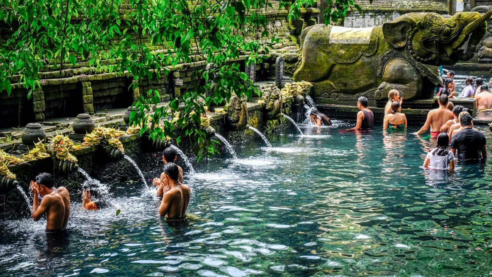 tirta-empul-temple5-1600x900